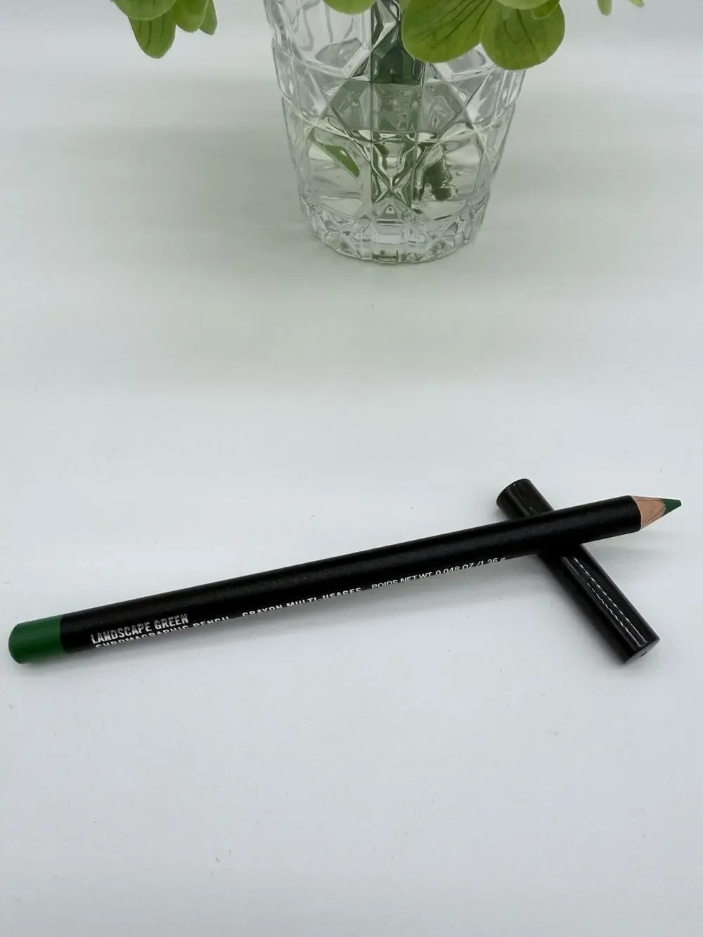 MAC Chromagraphic Pencil Landscape Green 1.36g/0.048oz